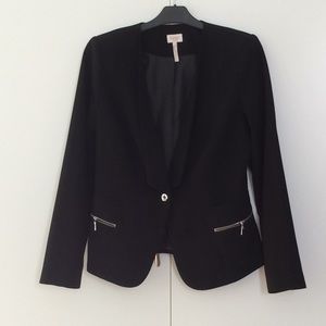 Laundry black suit size 6